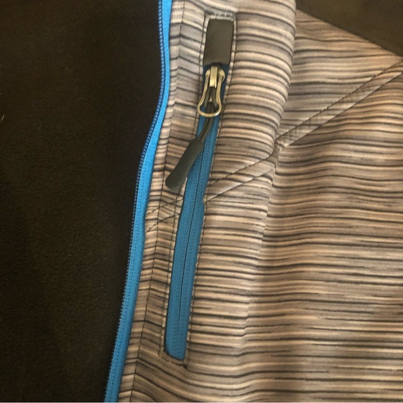 Youth Snozu soft shell fleece lined jacket M 10/12 - Picture 3 of 9